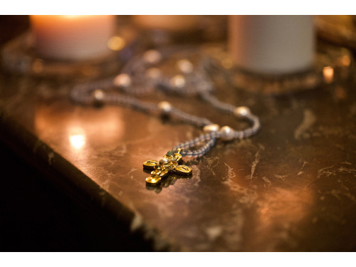 La Madone long necklace