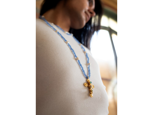 La Madone long necklace