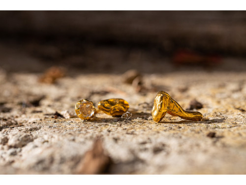 Cristallo Perso, asymmetrical earrings