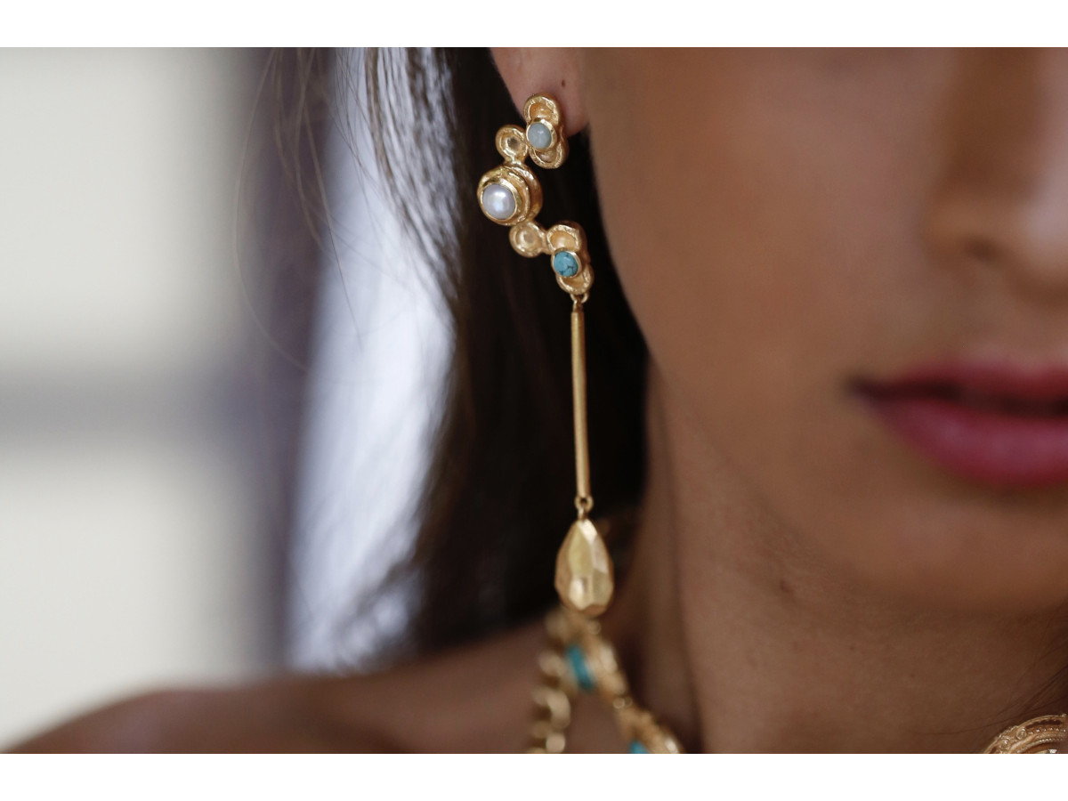 Aphrodite : Gold plated earrings, vintage modernist jewelry